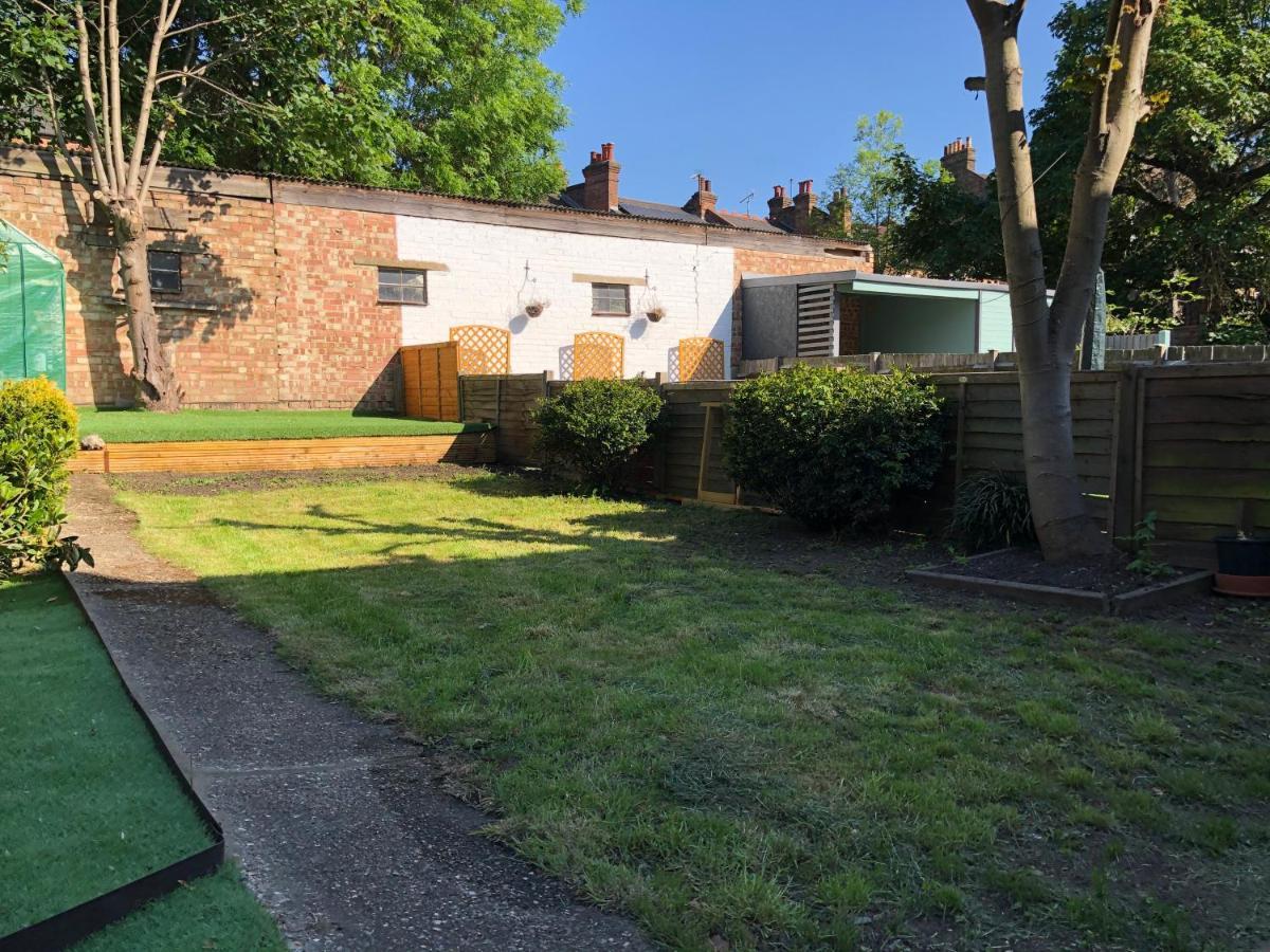 Spacious West London 2 Bedroom Apartment المظهر الخارجي الصورة