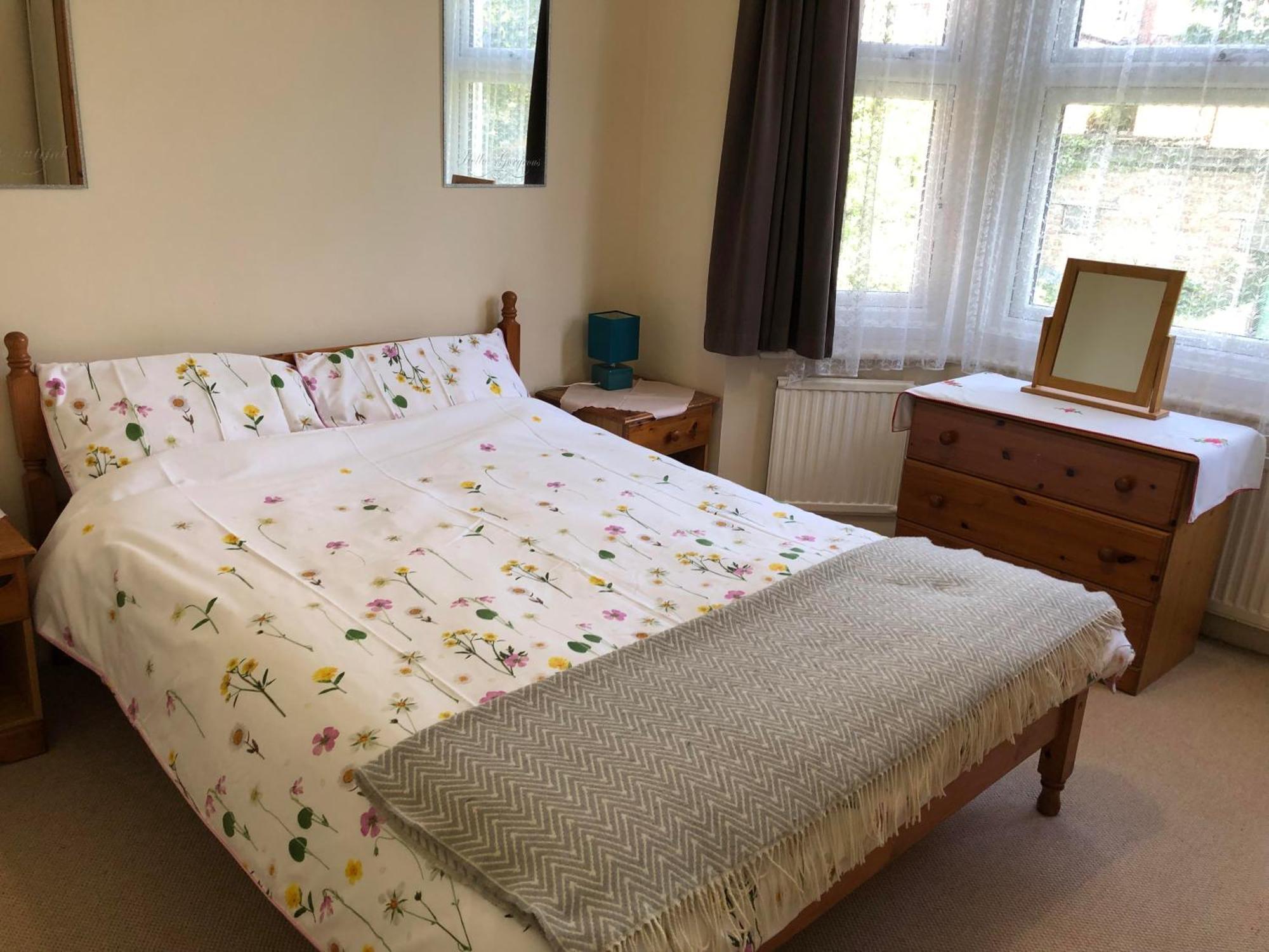 Spacious West London 2 Bedroom Apartment المظهر الخارجي الصورة
