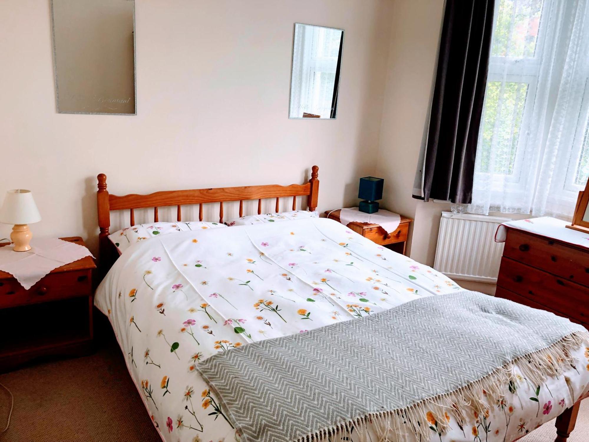 Spacious West London 2 Bedroom Apartment المظهر الخارجي الصورة
