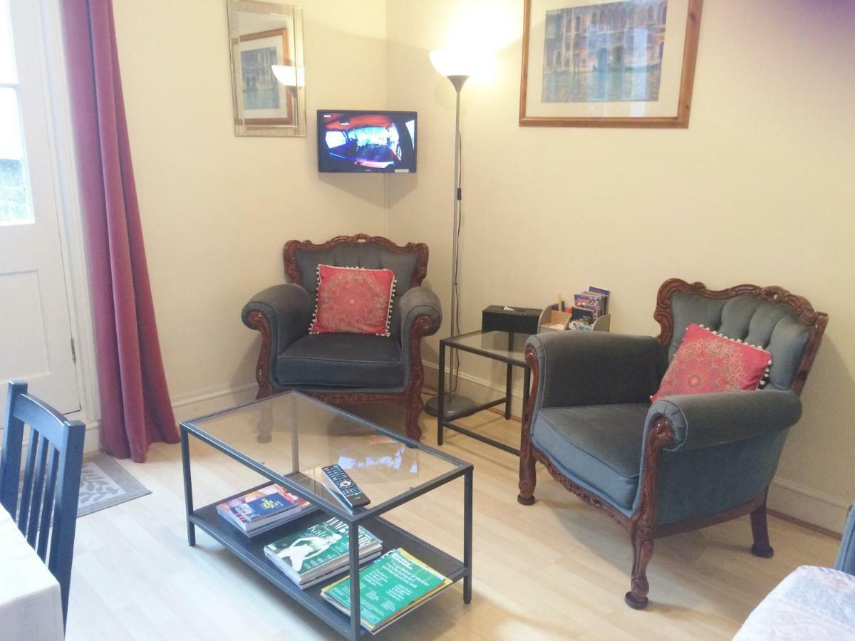 Spacious West London 2 Bedroom Apartment المظهر الخارجي الصورة