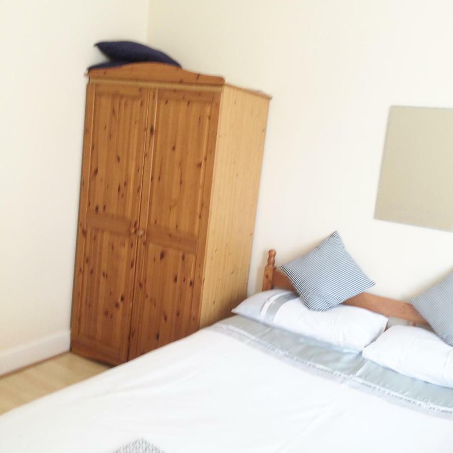 Spacious West London 2 Bedroom Apartment المظهر الخارجي الصورة